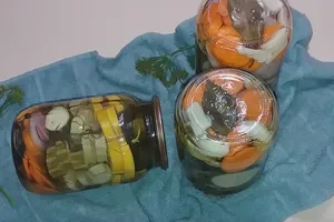 Маринованные кабачки с луком - пошаговый рецепт Маринованные кабачки с луком - пошаговый рецепт
