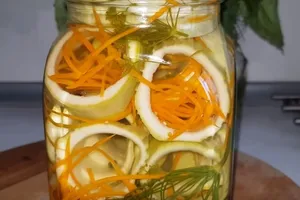 Кабачки з морквою - покроковий рецепт Кабачки з морквою - покроковий рецепт