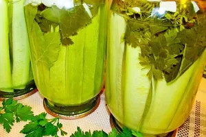 Пряні мариновані кабачки - покроковий рецепт Пряні мариновані кабачки - покроковий рецепт