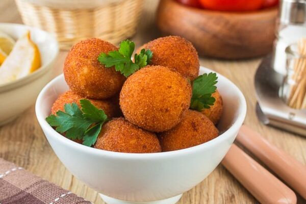 Крокети з мигдалем