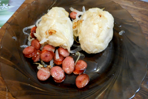 Цеппелины с фаршем и колбасой