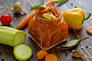 Консервированные кабачки в томате - пошаговый рецепт Консервированные кабачки в томате - пошаговый рецепт