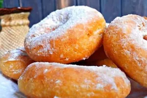 Ванільні пончики на кефірі - покроковий рецепт Ванільні пончики на кефірі - покроковий рецепт