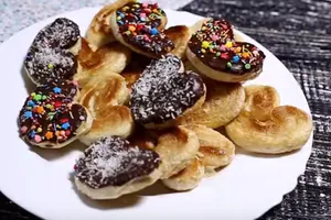 Слоеные ушки с шоколадом - пошаговый рецепт Слоеные ушки с шоколадом - пошаговый рецепт