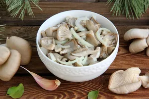Мариновані гливи з цибулею - покроковий рецепт Мариновані гливи з цибулею - покроковий рецепт