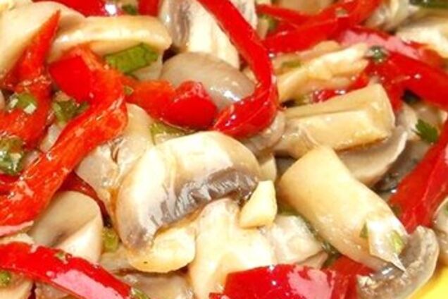 Печериці із солодким перцем