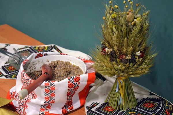 Кутья с финиками