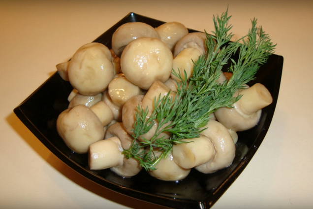 Маринованные грибы с горчицей и чесноком