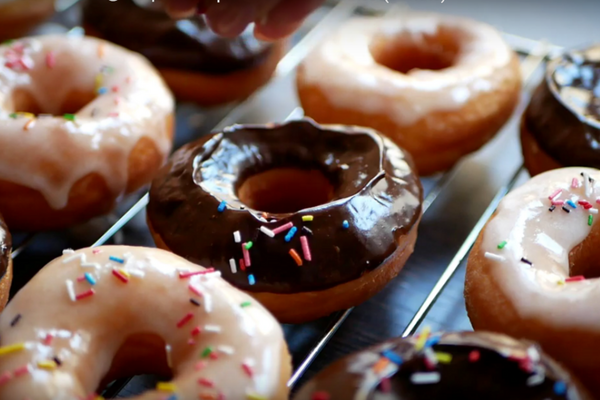 Донатс на молоці