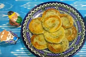 Мини-катлама с зеленью - пошаговый рецепт Мини-катлама с зеленью - пошаговый рецепт