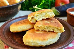 Пирожки с картошкой - пошаговый рецепт Пирожки с картошкой - пошаговый рецепт