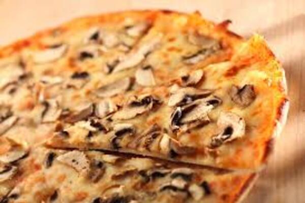 Піца з грибами