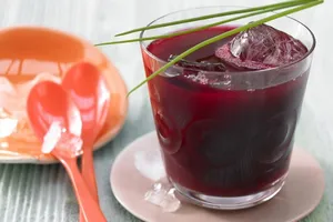Свекольный квас - пошаговый рецепт Свекольный квас - пошаговый рецепт