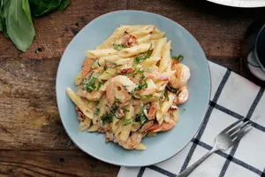 Паста с морепродуктами и сыром - пошаговый рецепт Паста с морепродуктами и сыром - пошаговый рецепт