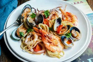 Паста с морепродуктами в томатном соусе - пошаговый рецепт Паста с морепродуктами в томатном соусе - пошаговый рецепт