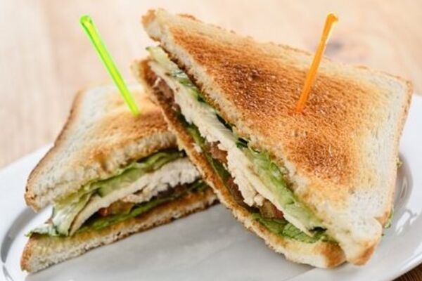 Бутерброди з тунцем