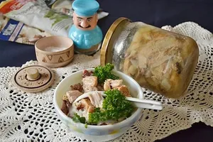 Тушенка из курицы - пошаговый рецепт Тушенка из курицы - пошаговый рецепт