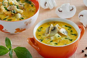 Сырный суп с шампиньонами - пошаговый рецепт Сырный суп с шампиньонами - пошаговый рецепт
