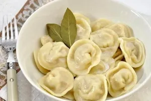 Пельмені з куркою - покроковий рецепт Пельмені з куркою - покроковий рецепт