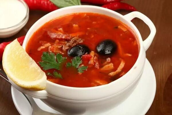 Солянка з картоплею