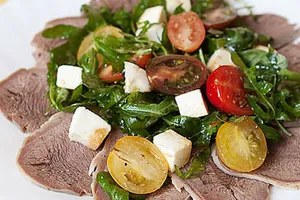 Салат с языком и помидорами - пошаговый рецепт Салат с языком и помидорами - пошаговый рецепт