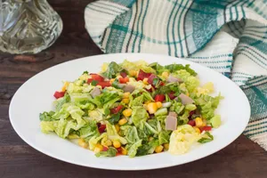 Салат с языком и кукурузой - пошаговый рецепт Салат с языком и кукурузой - пошаговый рецепт