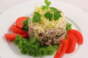 Салат с языком и сыром - пошаговый рецепт Салат с языком и сыром - пошаговый рецепт