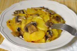 Картофель с грибами в духовке - пошаговый рецепт Картофель с грибами в духовке - пошаговый рецепт