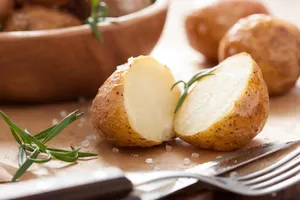 Картошка в фольге в мультиварке - пошаговый рецепт Картошка в фольге в мультиварке - пошаговый рецепт