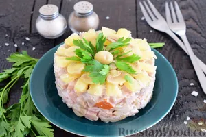 Салат с грибами и ананасами - пошаговый рецепт Салат с грибами и ананасами - пошаговый рецепт