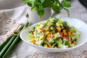 Салат с кукурузой и пекинской капустой - пошаговый рецепт Салат с кукурузой и пекинской капустой - пошаговый рецепт