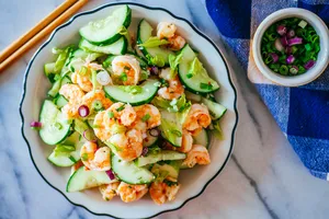 Салат с креветками и огурцом - пошаговый рецепт Салат с креветками и огурцом - пошаговый рецепт
