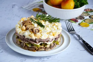 Салат с грибами и языком - пошаговый рецепт Салат с грибами и языком - пошаговый рецепт