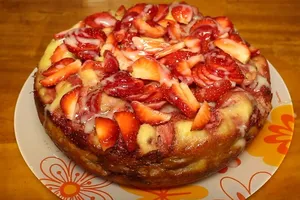 Пирог с клубникой в мультиварке - пошаговый рецепт Пирог с клубникой в мультиварке - пошаговый рецепт