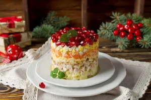 Салат с курицей и гранатом - пошаговый рецепт Салат с курицей и гранатом - пошаговый рецепт