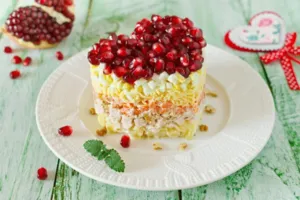 Салат с гранатом и сыром - пошаговый рецепт Салат с гранатом и сыром - пошаговый рецепт