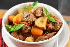 Тушеная картошка в духовке - пошаговый рецепт Тушеная картошка в духовке - пошаговый рецепт
