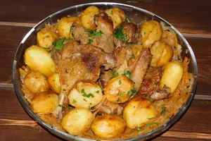 Тушеная картошка с уткой - пошаговый рецепт Тушеная картошка с уткой - пошаговый рецепт