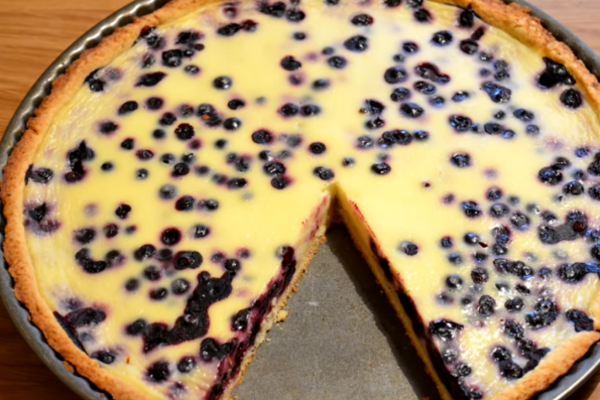 Пиріг з чорницею