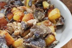 Картошка с грибами - пошаговый рецепт Картошка с грибами - пошаговый рецепт
