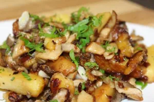 Картошка с грибами на сковороде - пошаговый рецепт Картошка с грибами на сковороде - пошаговый рецепт