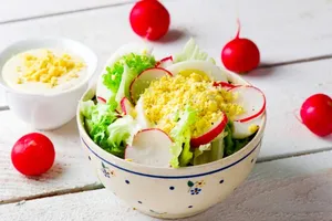 Салат с яйцом и редиской - пошаговый рецепт Салат с яйцом и редиской - пошаговый рецепт