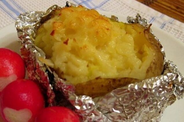 Картошка в фольге с сыром