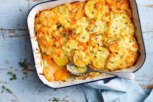 Картошка с овощами в духовке слоями