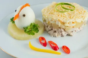 Салат "Дамский каприз" с ананасами - пошаговый рецепт Салат "Дамский каприз" с ананасами - пошаговый рецепт