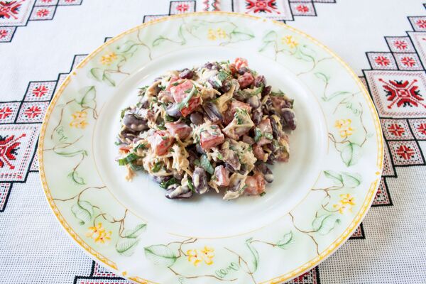 Салат ''Обжорка'' з грибами