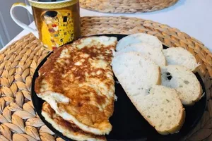 Омлет со сметаной - пошаговый рецепт Омлет со сметаной - пошаговый рецепт