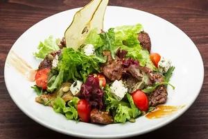 Салат с грушей и уткой - пошаговый рецепт Салат с грушей и уткой - пошаговый рецепт