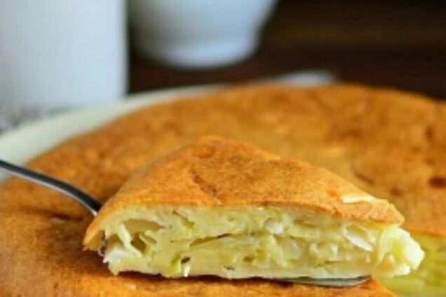 Заливний пиріг із капустою в мультиварці