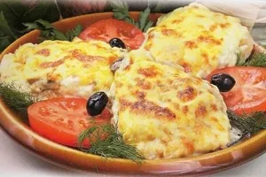 М'ясо по-французьки з курячого філе - покроковий рецепт М'ясо по-французьки з курячого філе - покроковий рецепт
